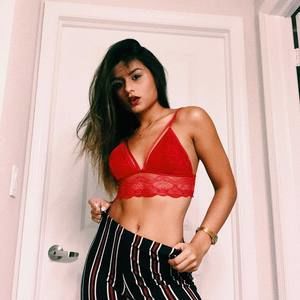 Meet your Posher, Camila